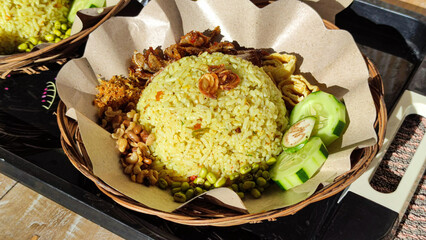 バリ島のローカル飯ナシクニン