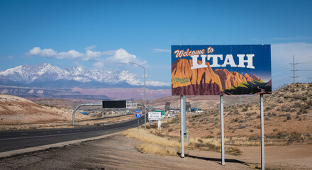 Utah State Line Sign