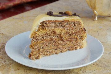 Delicious caramel sponge cake.