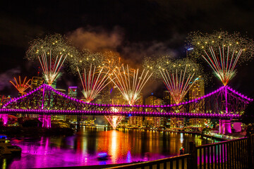 Scenes of Brisbane Riverfire on Story Bridge in Brisbane Festival - obrazy, fototapety, plakaty