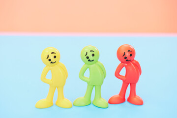 誇らしげな人形