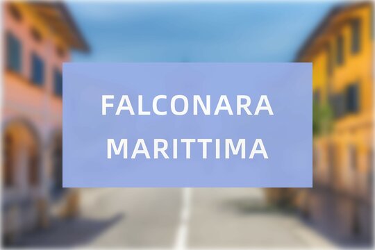 Falconara Marittima: Der Name der italienischen Stadt Falconara Marittima in der Region Marche vor einem Hintergrundbild