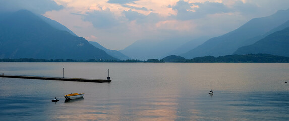 Sonnenuntergang am Comer See in Italien