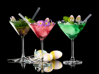 Three cold color Easter cocktails - 572640170