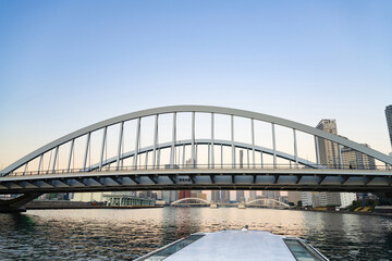 東京水辺ライン船上から見た夕景