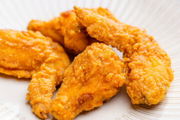 Crispy fried chicken drumstick dish