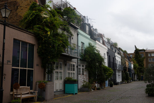 Street in Notting Hill, district in the borough of Kensington and Chelsea in central London.