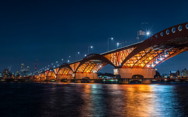 Fototapeta na wymiar 성산대교 야경 (Night view of Seongsan Bridge)