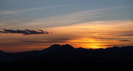 Spectacular photographs of sunsets in Molise, Italy