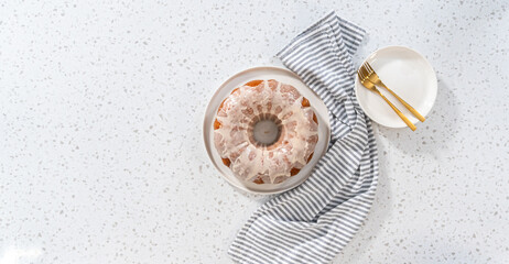 Simple vanilla bundt cake from box cake