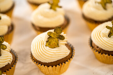 Gingerbread cupcakes