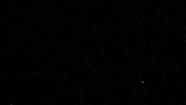 Late Feb 2023 the rare green comet C/2022 E3 (ZTF) made its closest pass by Polaris. The North Star. This video was taken from near Ashland, OR 8 sec f/1.8 ISO 1600 Sony FE 135mm f/1.8 GM Sony a7R IVA