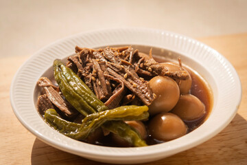 간장으로 졸여 만든 소고기, 장조림