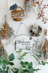  ウェルカムプレートとドライフラワー