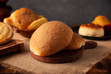 Hojaldra. Very popular typical bread in Mexico City, it is commonly cut in half and filled with chicken with mole or ham.