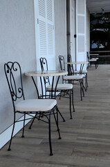 椅子とテーブル