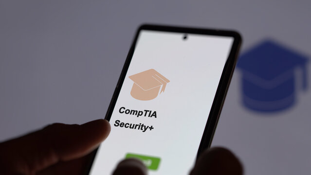 CompTIA Security+ program. A student enrolls in courses to study, to learn a new skill and pass certification. Text in French