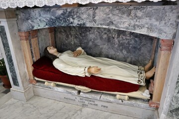 Lacco Ameno - Statua di Santa Maria Goretti nella Chiesa di Santa Maria delle Grazie