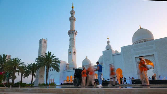 4K Time lapse of Sheikh Zayed Grand mosque with cannon fire to break the fasting during Ramadan.