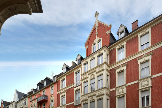  Zins 5 675 Adobe Stock