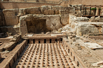 Fototapeta premium Ausgrabung römische Thermen in Beirut, Libanon