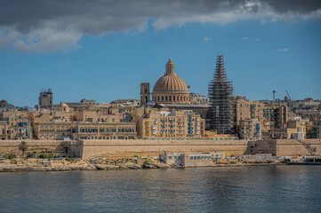 Fototapeta na wymiar Valletta: A Captivating Mediterranean Cityscape