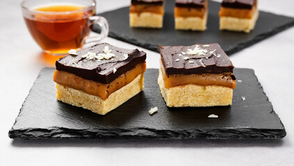 Millionaire's shortbread with chocolate and caramel 