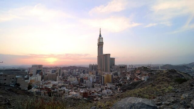 Mecca city timelapse - Clock Tower - Masjid Al Haram Maghreb Azan time lapse - Makkah Saudi Arabia