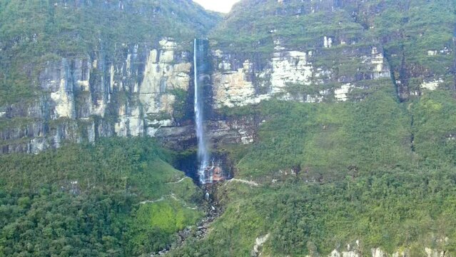 The best of Peru: De Gocta Waterfall in Amazonas - Bongar&aacute;