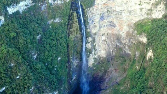 The best of Peru: De Gocta Waterfall in Amazonas - Bongar&aacute;