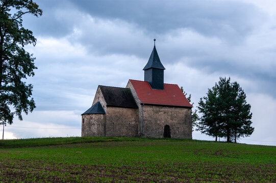 The Krobitz Fire Organ Chapel is not only a historical jewel, but also a place where art and history merge in a unique way.