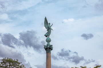 Obraz premium The Ivar Huitfeldt Column is a monument at Langelinie in Copenhagen, Denmark, built to commemorate the death of Admiral Ivar Huitfeldt and his men from HDMS Dannebroge,