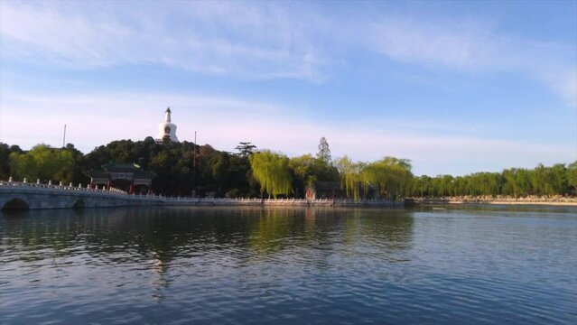  Natural scenery of Beihai Park in Beijing:
