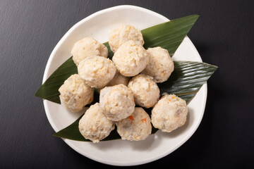 鶏ごぼう団子・鶏ごぼう入りつみれ