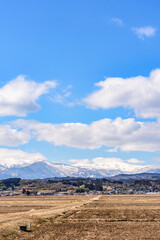 Fototapeta premium 早春の蔵王山麓 