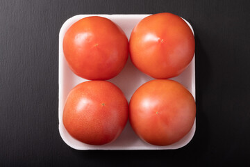 トマト　Mサイズ