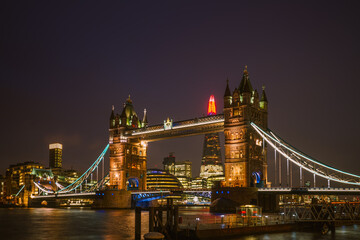 Obraz premium tower bridge at night