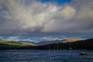 clouds over the windermere lake