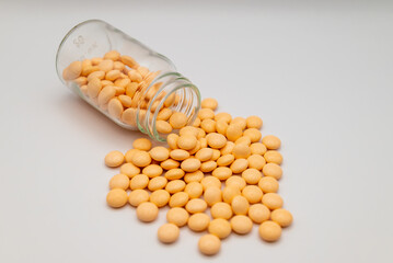 瓶からこぼれた糖衣錠