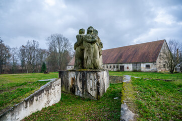 The collectivization monument is located near the much visited Cervena Lhota. A sculpture was revealed just before the Velvet Revolution. It is not historically or artistically interesting. - obrazy, fototapety, plakaty