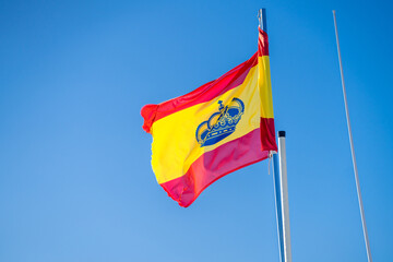 Spanische Fahne im Wind | Mallorca