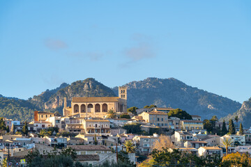 Fototapeta na wymiar Kirche auf einem Hüge, | Balearen | Mallorca