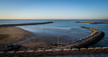 Obraz premium Seashore near Kasbah of the Udayas (a castle in Rabat, Morocco).