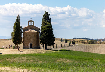  Capella Di Vitaleta in countryside between San Quirico and Pienza in Val d Orcia Tuscany. Italy