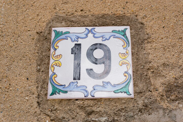 facade of a house with the numbering 19