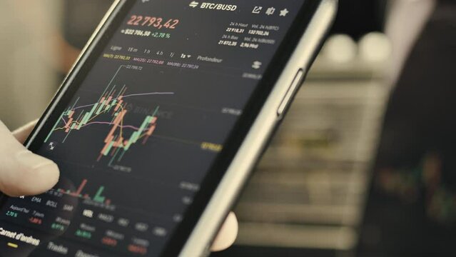 btc, bitcoin, crypto, monnaie, bourse, trading, blanc, or, finance, argent, devise, argent liquide, banque, m&eacute;tal, euro, dollar, affaires, bancaire, &eacute;conomique, richesse, change, europe, fond
