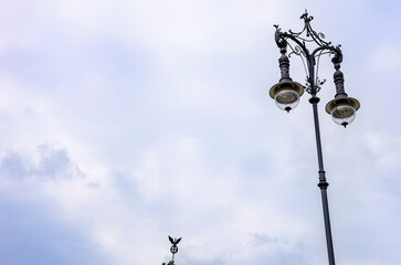 Brandenburg Gate, Parisian Square, Unter den Linden, Berlin, Germany.