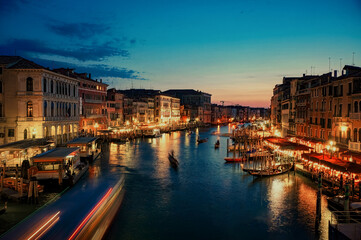 Fototapeta na wymiar Venice Love Bridge