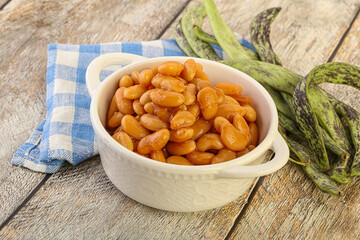 White bean in tomato sauce