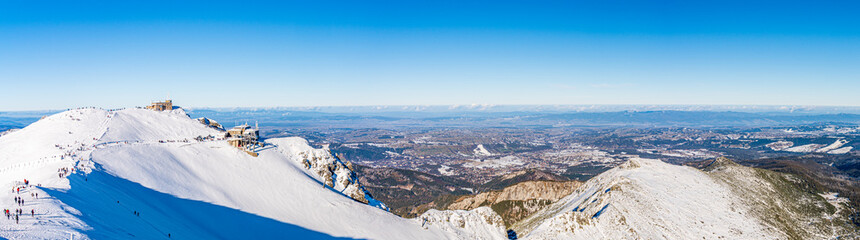 Poland 2022. Beautiful view on the snow Tatry. Zakopane, Giewont, Kasprowy Wierch, Swinica, Rysy, Kresanica.